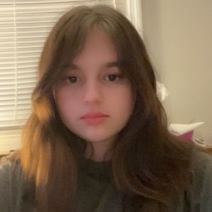 Meet your Posher, Claire